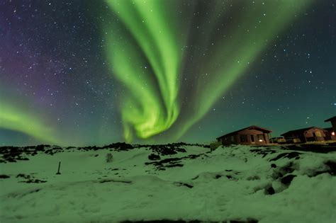 when is aurora borealis visible in iceland